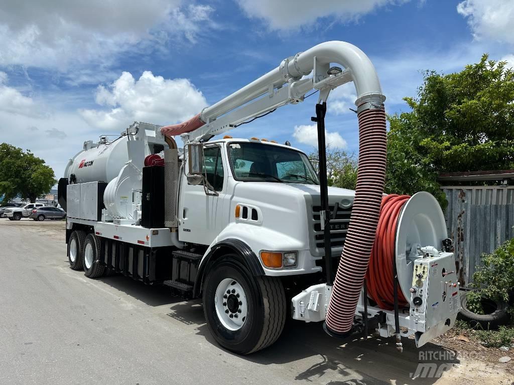 Sterling L 9500 Commercial vehicle