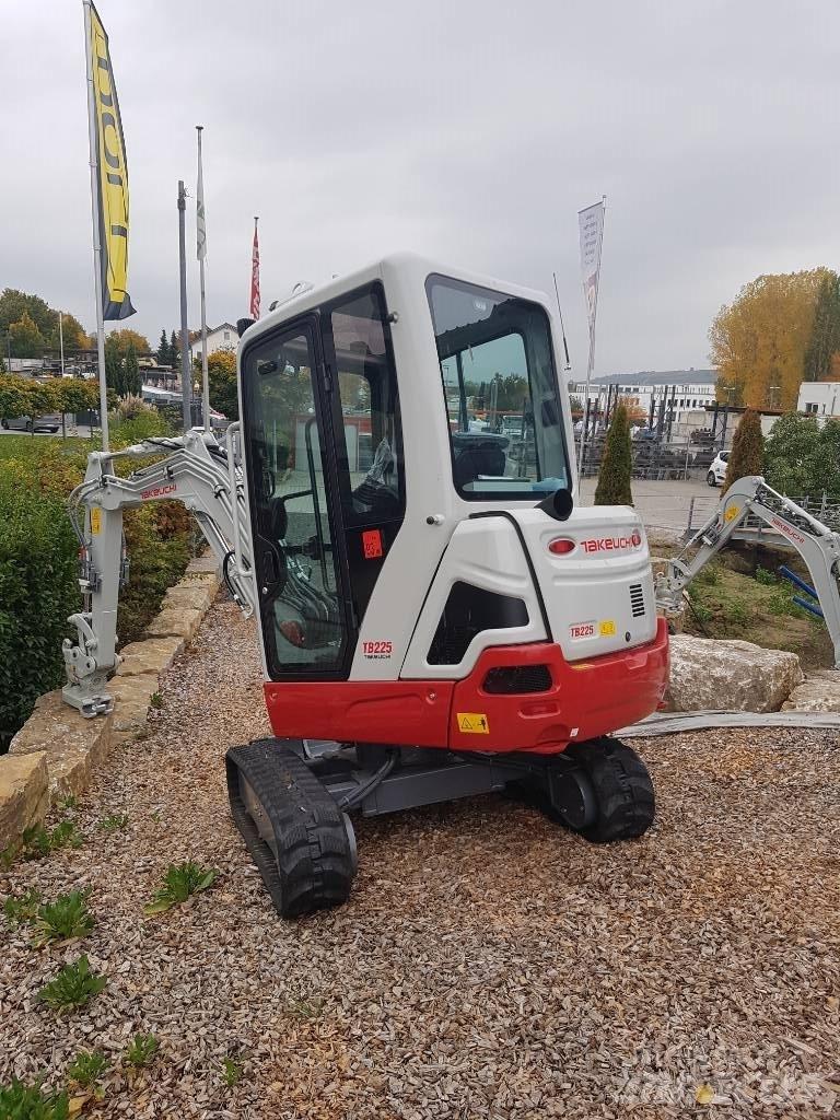 Takeuchi TB225 Mini excavators < 7t (Mini diggers)