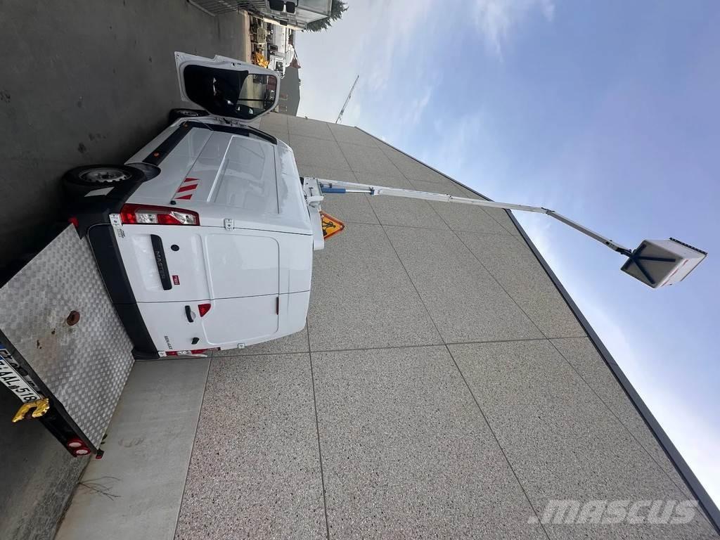 Renault Master 145 Truck mounted platforms