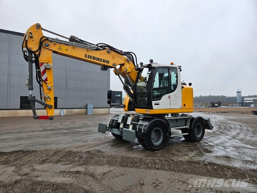 Liebherr 913 Compact Wheeled excavators