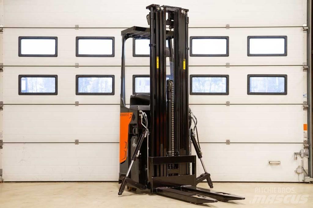Rocla SST 12 AC Self propelled stackers