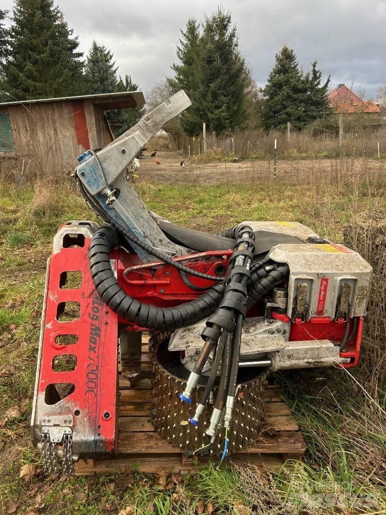 Log Max 7000 C Harvester heads