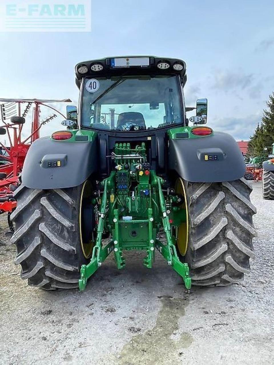 John Deere 6r 215 Tractors