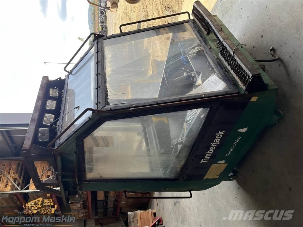 Timberjack 1270 Cabins and interior