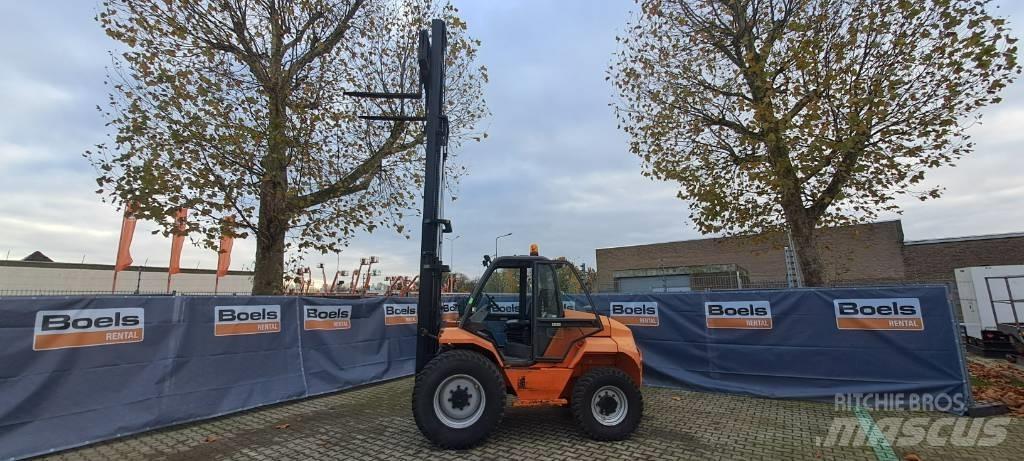 Manitou M30-4 Diesel trucks