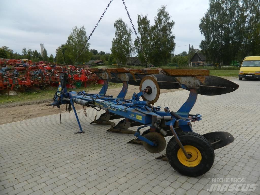 Överum 4 Reversible ploughs