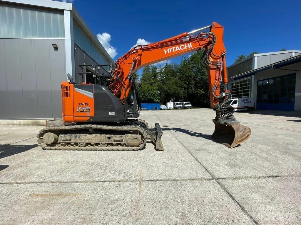 Hitachi ZX135US Crawler excavators