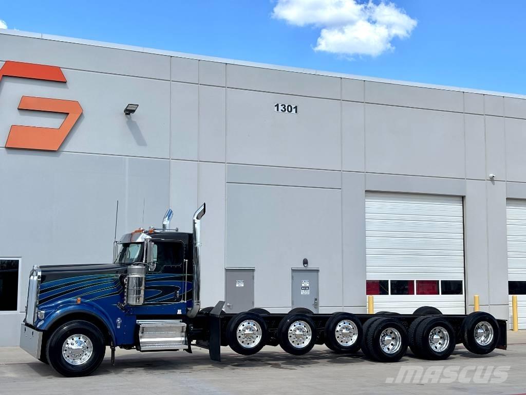 Kenworth W 900 Prime Movers