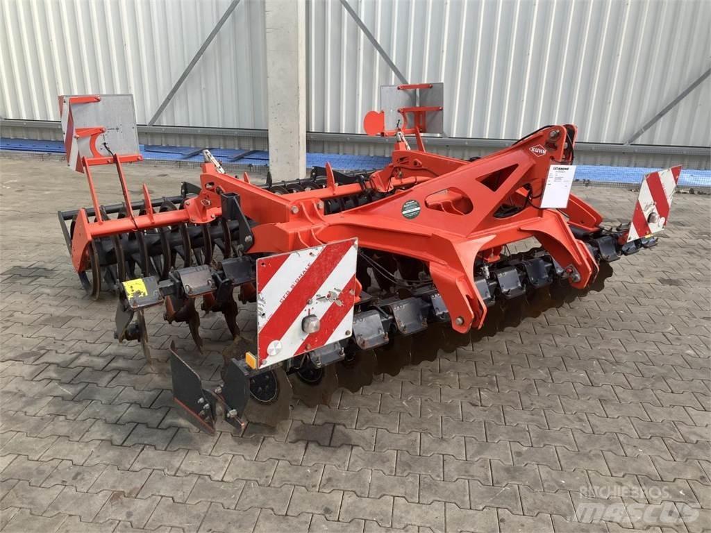 Kuhn 303 Disc harrows