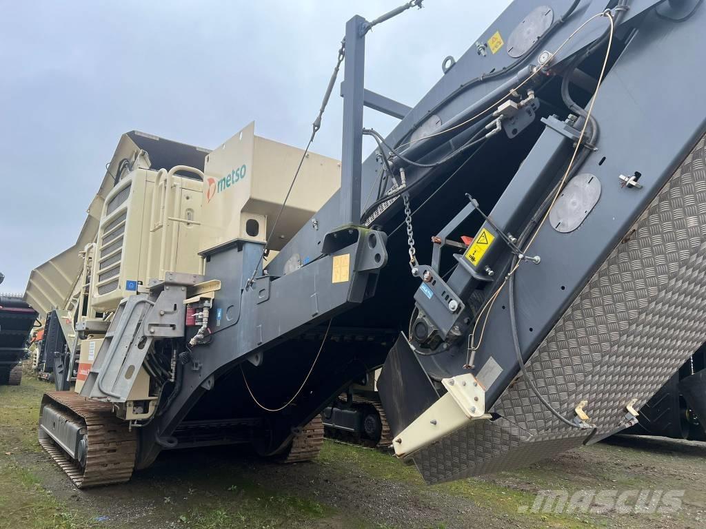 Metso LT 300 HP Mobile crushers