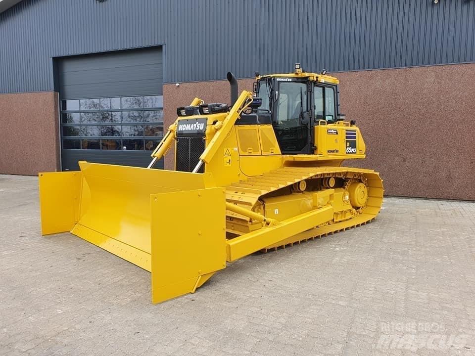 Komatsu D 65 PX-17 Crawler dozers
