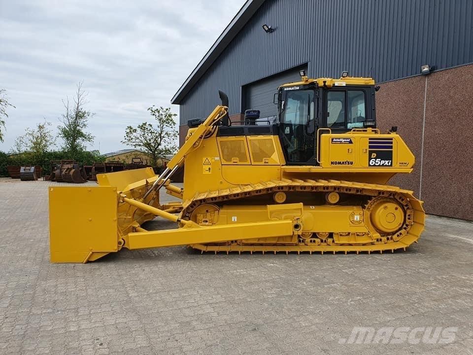 Komatsu D 65 PX-18 Crawler dozers