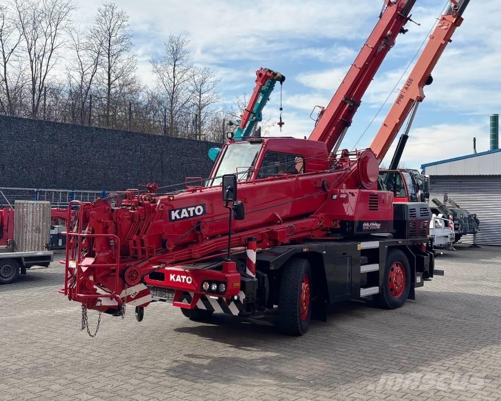 Kato CR-130Rf Rough terrain cranes