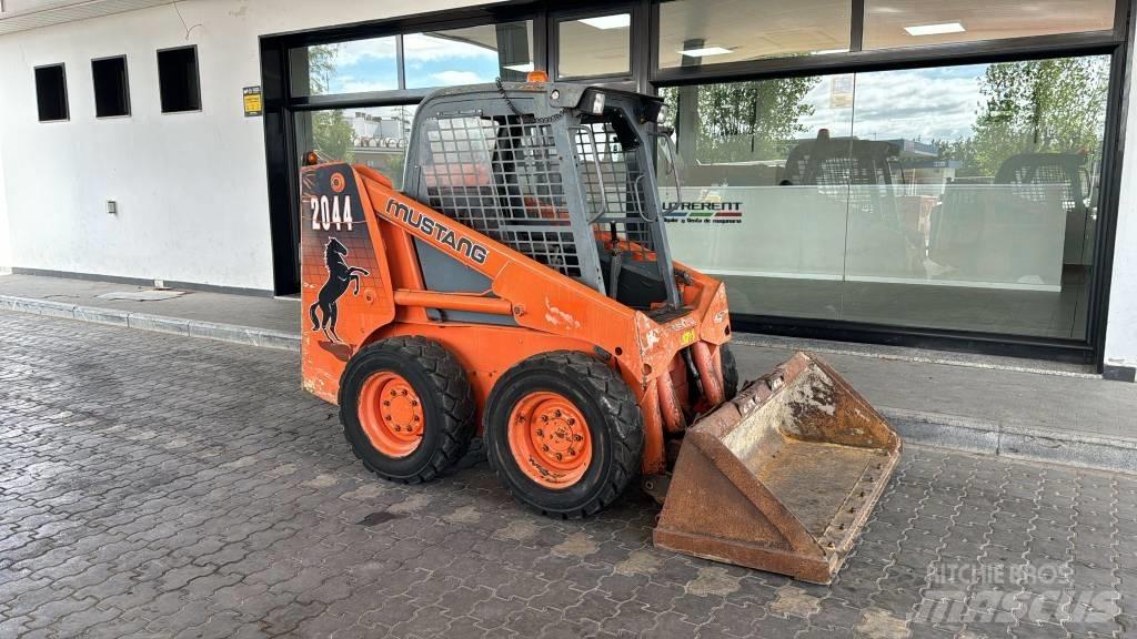 Mustang 2044 Skid steer loaders