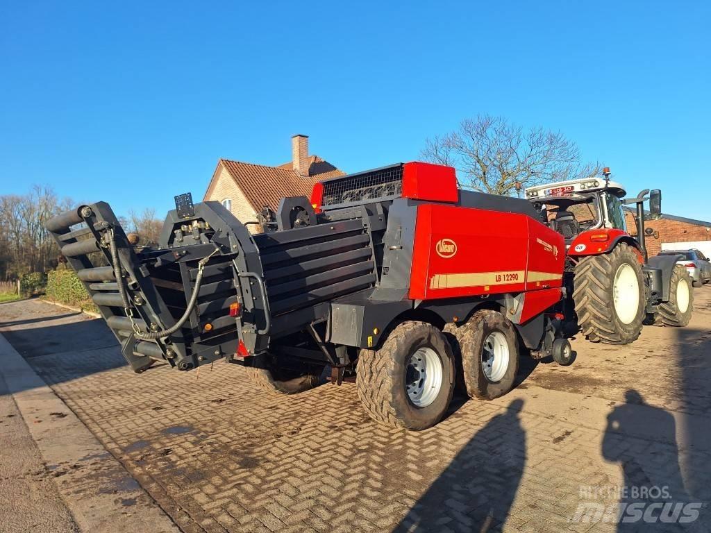 Vicon LB12290 Square balers
