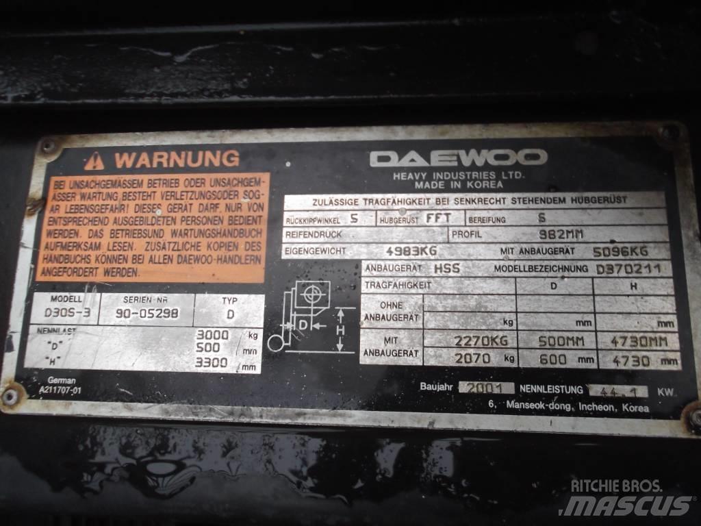 Daewoo D30S3 V-2372 Diesel trucks