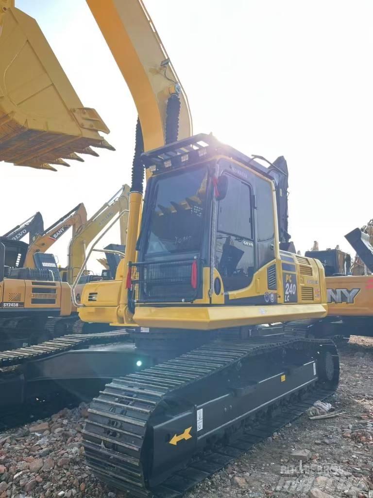 Komatsu 240 LC-8 Crawler excavators