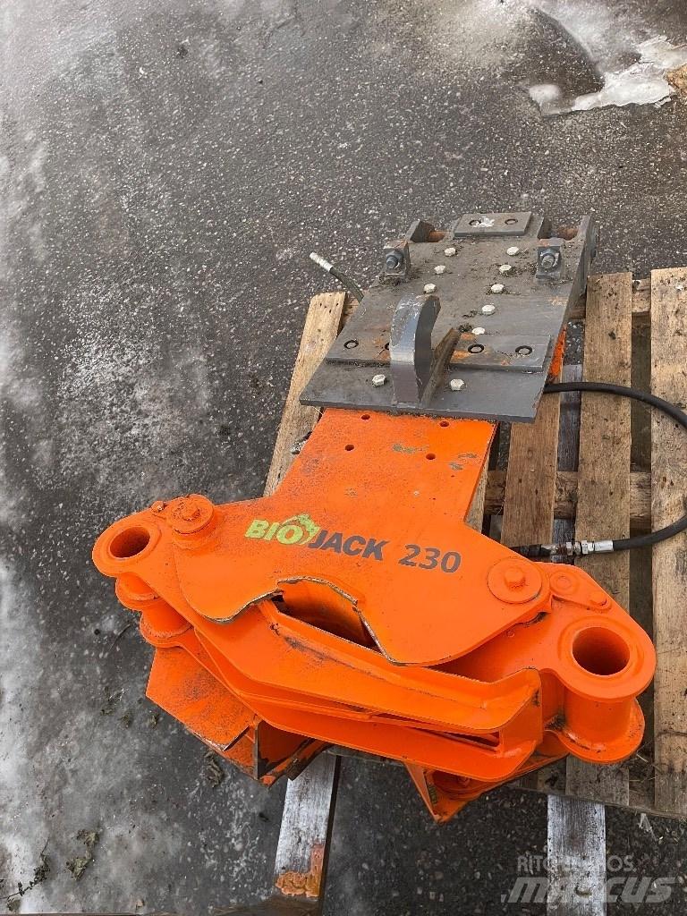Biojack 230  ntp-10 Grapples