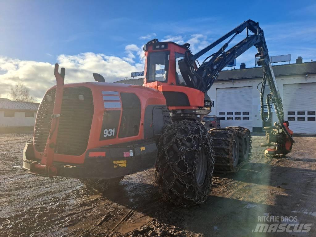 Komatsu 931 Harvesters