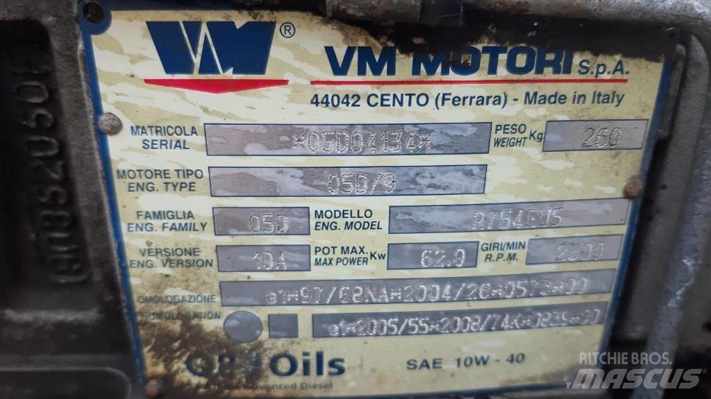 VM R754EU5 80 HP Engines