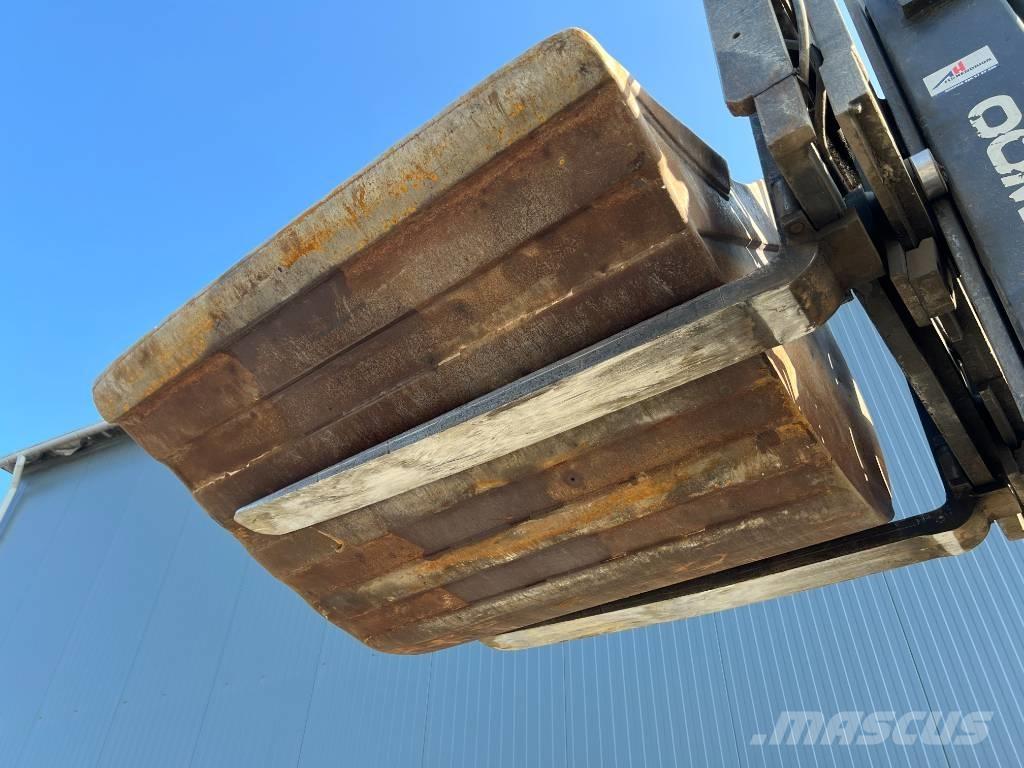 OilQuick OQ70/55 Buckets