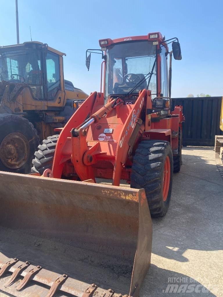Fai KOMATSU 595s Backhoe