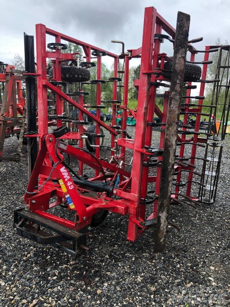 VM 45 J Harrows