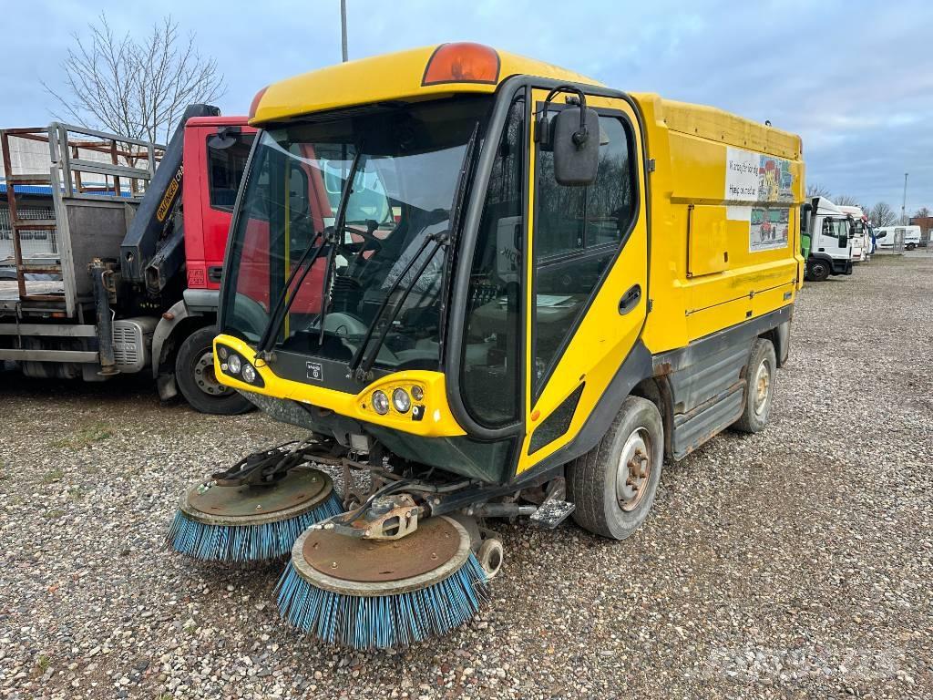 Johnston CN400 Sweepers