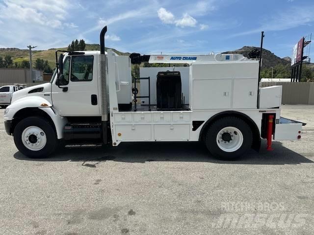 International 4300 Municipal / general purpose vehicles