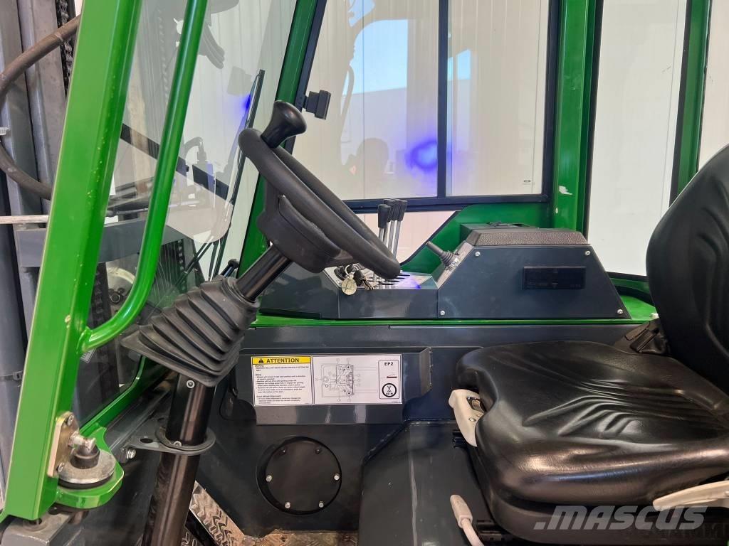 Combilift CBE2500 4-way reach truck