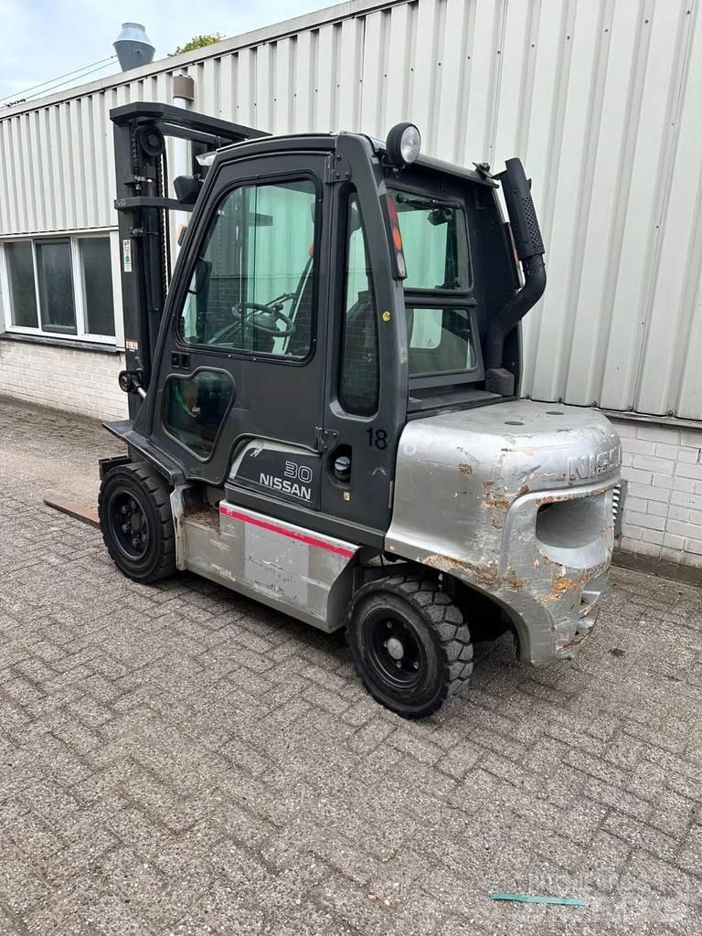 Nissan FDG02E7 Other
