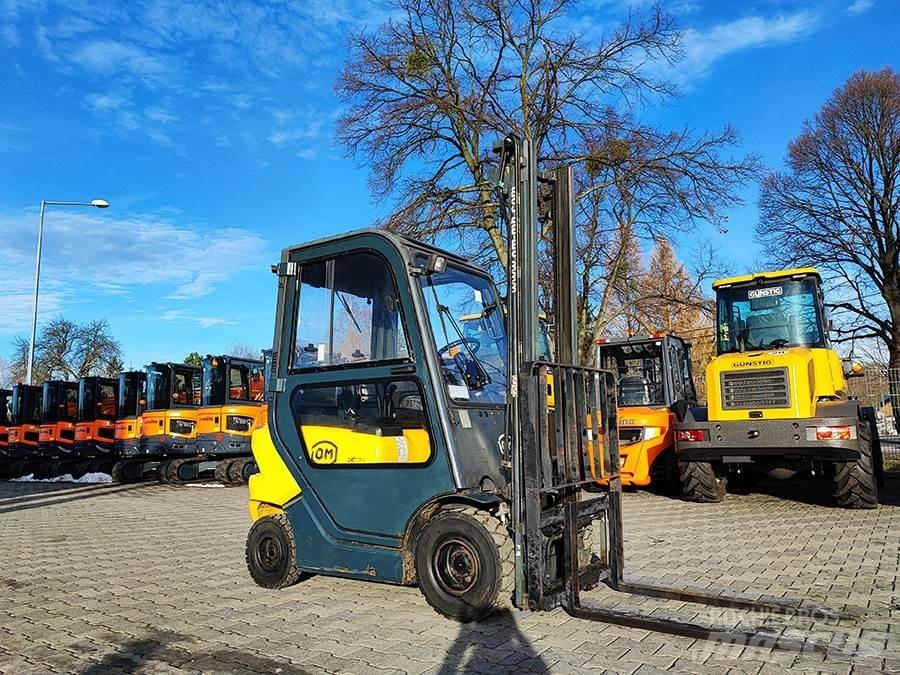 Om-Pimespo XG15 LPG trucks
