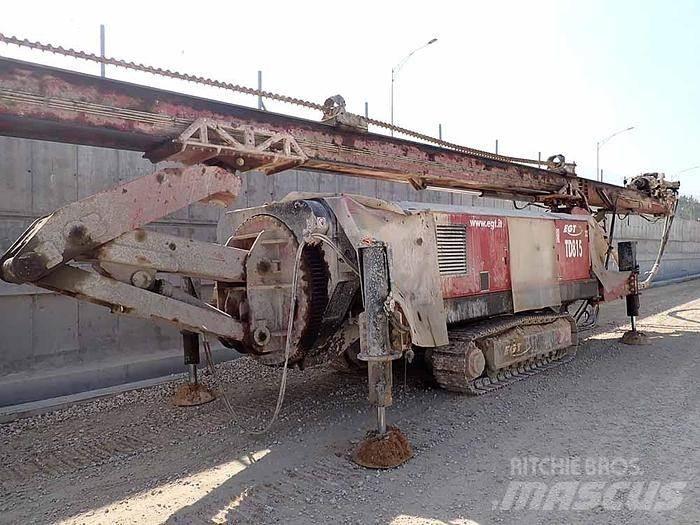 EGT TD815 Surface drill rigs