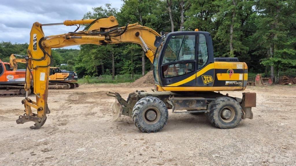 JCB JS 130 W Wheeled excavators