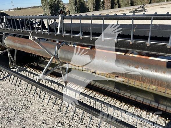 Agco 800 Combine harvester heads