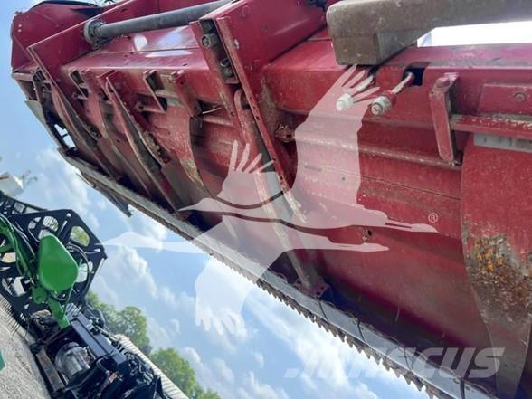 Case IH 1020 Combine harvester heads