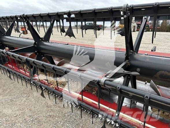 Case IH 1020 Combine harvester heads