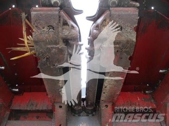 Case IH 1063 Combine harvester heads