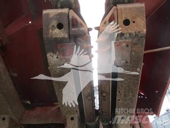 Case IH 1063 Combine harvester heads