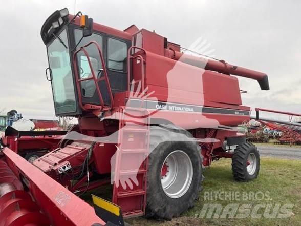 Case IH 1680 Combine harvesters