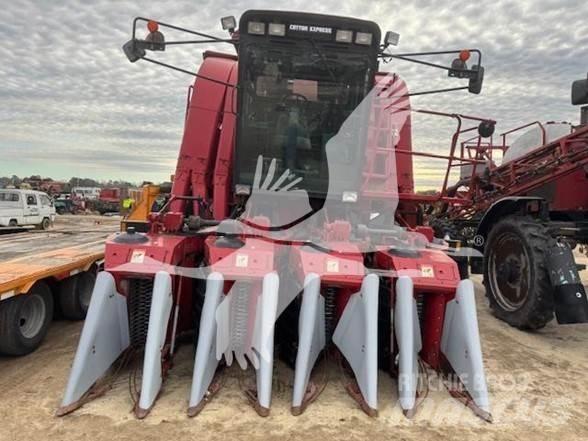 Case IH 2055 Combine harvesters
