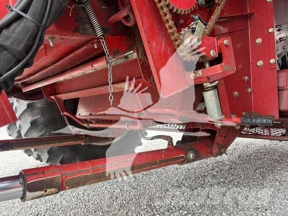 Case IH 2588 Combine harvesters