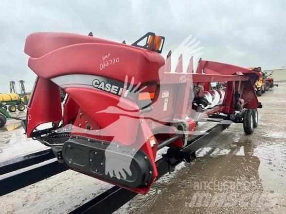 Case IH 3208 Combine harvester heads