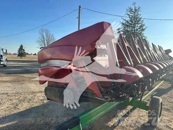 Case IH 3412 Combine harvester heads