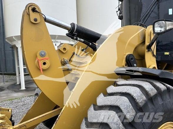 CAT 930M Wheel loaders