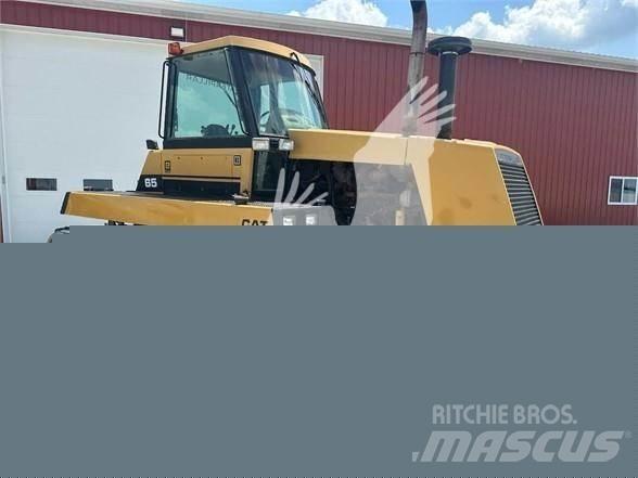 CAT CH65 Tractors