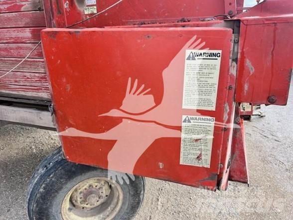 Gehl BU920 Forage wagons