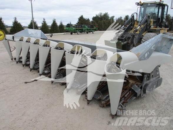 Gleaner 3000 Combine harvester heads