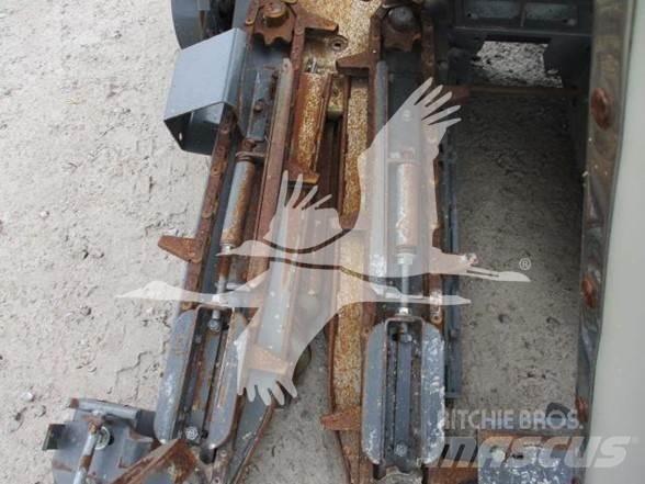 Gleaner 3000 Combine harvester heads