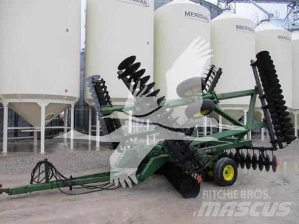 John Deere 630 Disc harrows